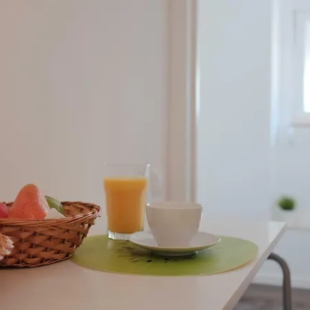 Apartamento Like-home-t1 Apt-campo De Ourique Lisboa